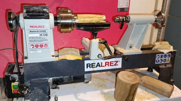 год спустя. токарный станок REALREZ R-1218VD квартирный тихий компактный. инструменты и доп. девайсы