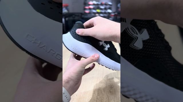 🎥 Видеообзор кроссовок Under Armour Charged Surge 4. смотреть онлайн