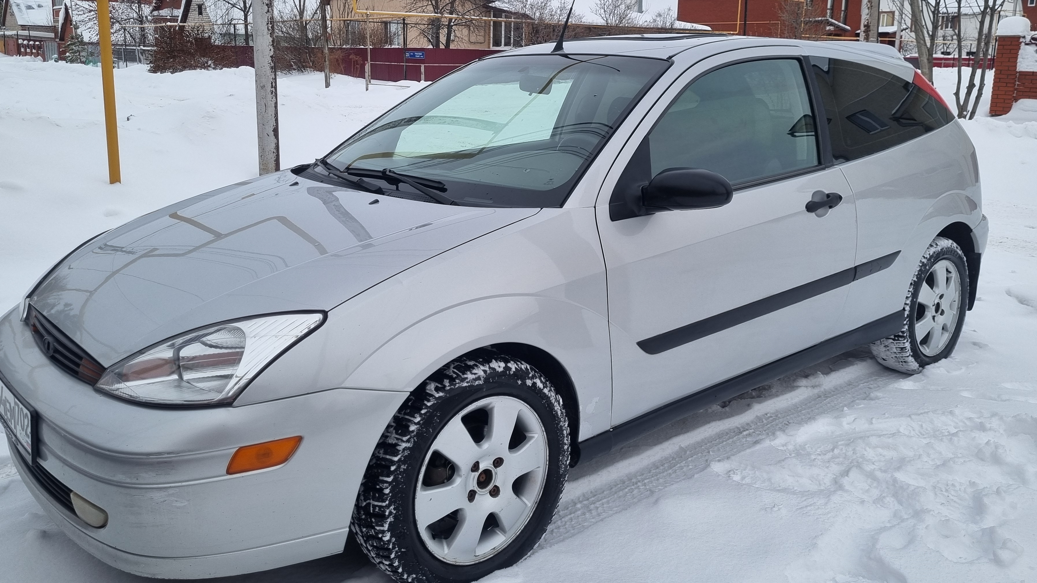 Ford Focus 2001г 2.0 131л.с АТ смотреть онлайн