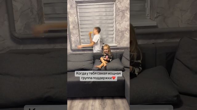 😂когда ты единственная дочь в семье😂#многодетнаясемья #приколы смотреть онлайн