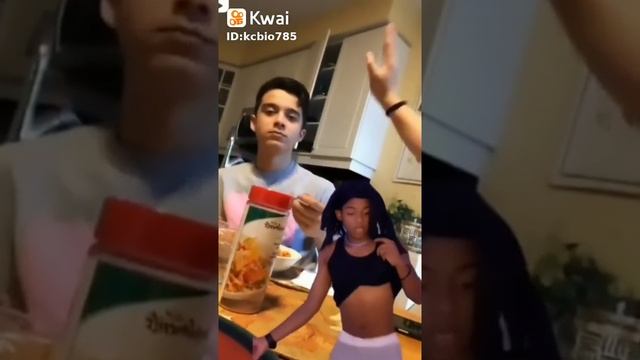 Kati Kim y Kim Si Somos 😏🔥😳 смотреть онлайн