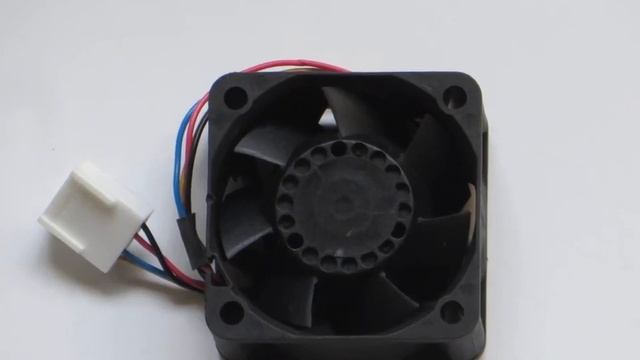 THA0412AD-TZW3 12V 0.60A 4wires Cooling Fan смотреть онлайн