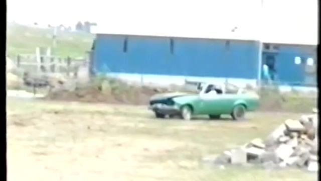 Autocross bij Ron Derks; car destroying; Volvo, Opel Kadett Ascona; Ahlmann; Liebherr, Millingen смотреть онлайн