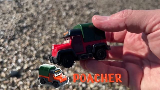 Looking Robocar Poli and friends / Toys Robocar Poli / Heroes: Amber, Poli, Benny, Bruner, Helly .. смотреть онлайн