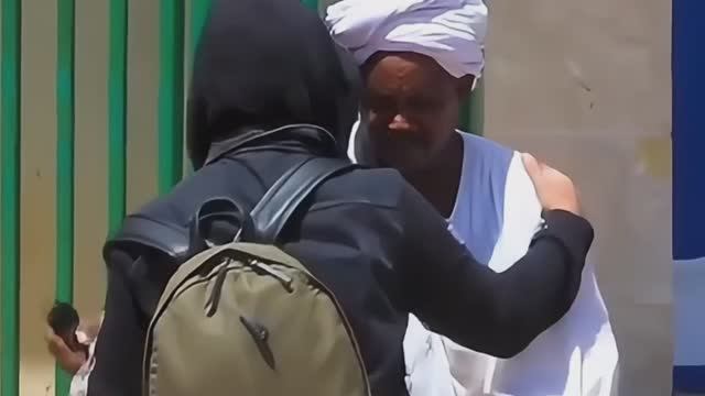 ПОДАРИЛ ДЯДЕ 41 000 000 фунтов.. смотреть онлайн