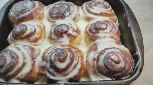 Булочки в сметанной заливке