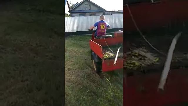 Учусь ездить на моторашке смотреть онлайн