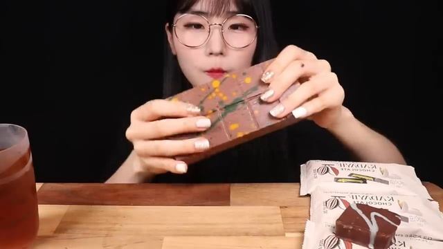 ДУБАЙСКИЙ ШОКОЛАД 🍫 ; АСМР ,ASMR ,ЕДА НА КАМЕРУ