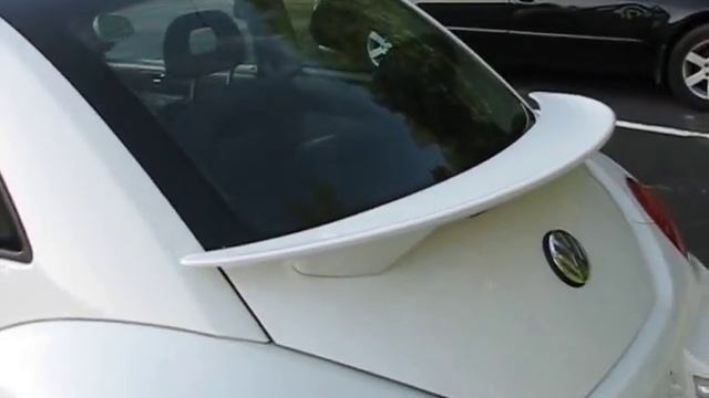 1999 White Volkswagen New Beetle GLS Hatchback 2D смотреть онлайн