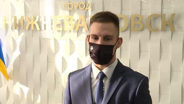 В Администрации города сегодня чествовали победителя первенства мира. смотреть онлайн