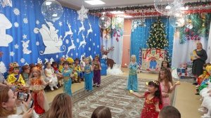 Новогодний утренник.  Танец «Восточные красавицы»