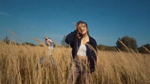 Аня Покров Парень ИЗ Села клип официальный смотреть онлайн