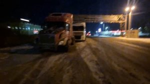 покупка 3 машин вольво 780 и 2 петербилта. Перегон после ремонта мотора на дороге.ЧП.приключения !!!