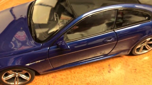 Kyosho BMW M6 E63 Interlagos Blue police 80430413351 1:18 Dealer Edition смотреть онлайн