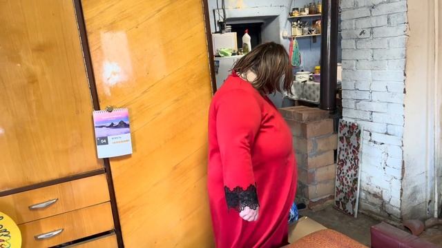 Бутерброды с майонезом. Купили тележку. Лена помогла Наталье прибрать комнату. Час пеленала куклу. смотреть онлайн