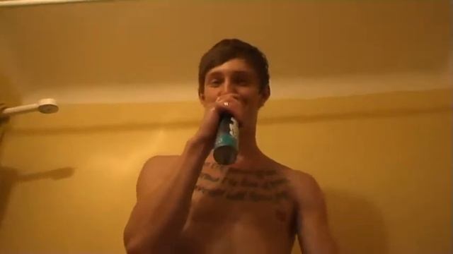 MC Фамас.avi смотреть онлайн