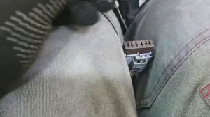 Не закрывается водительская дверь с пульта Пежо 308, как самому легко найти неисправность.