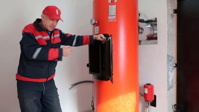 Вот какие бревна лезут в котел если поставить дымоход Росстин. смотреть онлайн