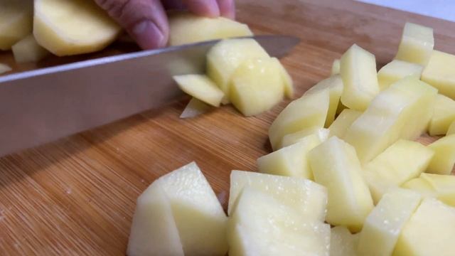 Простой рецепт курицы. Он очень прост в приготовлении и вкусен. Простая еда. смотреть онлайн