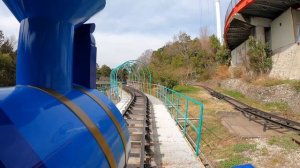 Поезд "Poppo"  в центре Осака Кансай. Реальные поездки