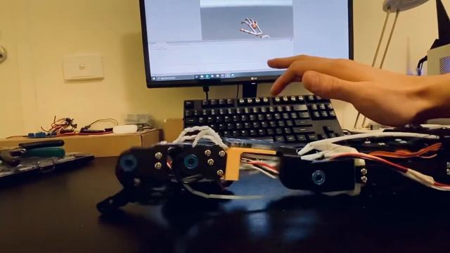 Bionic Hand - Project Synth смотреть онлайн