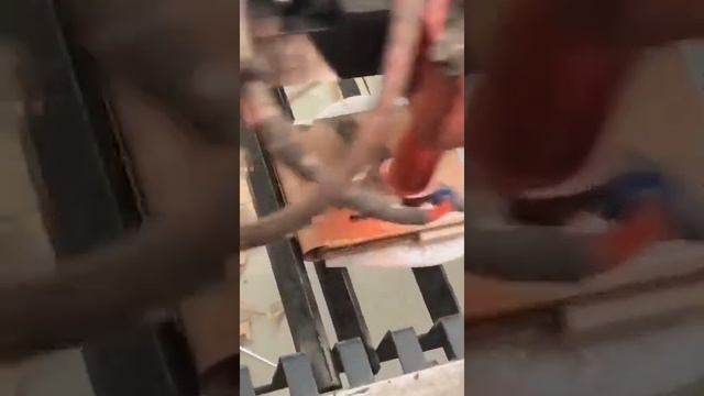 Laser engraving to make a customized wallet keychain смотреть онлайн