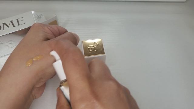 Lancome Teint Idole Ultra Wear Care & Glow Foundation - 400W