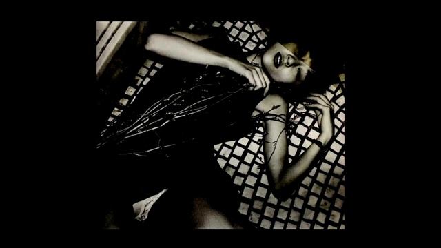 Crystal Castles - Kerosene (NO SLOWED) 1 hour смотреть онлайн
