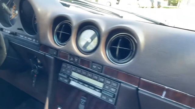 Mercedes-Benz 560 SL fully restored смотреть онлайн
