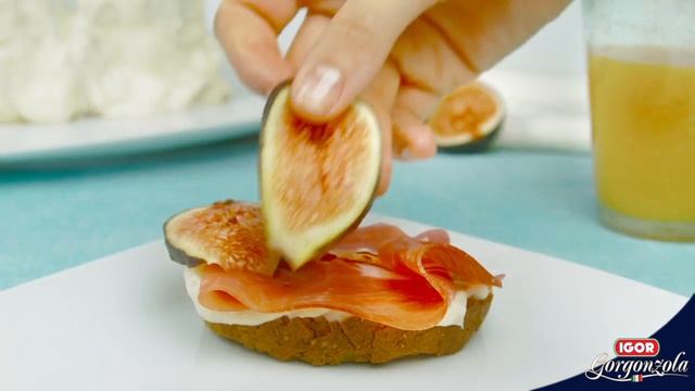 Ricette semplici e veloci Igor Gorgonzola - Bruschetta con Gorgonzola dolce Igor, crudo e fichi смотреть онлайн