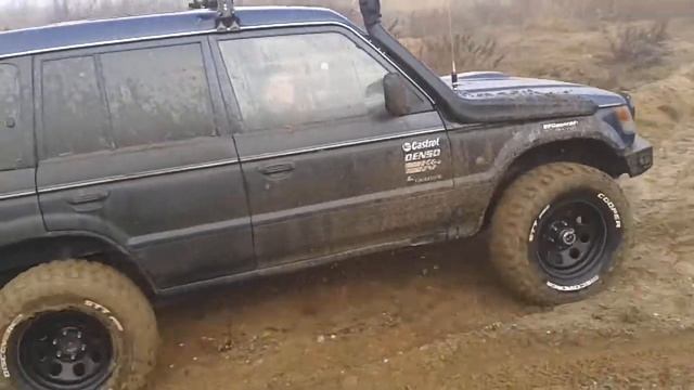 Mitsubishi Pajero 2.8td смотреть онлайн