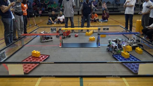 FTC Skystone M4/R13 SASH & Astrobots vs. Top Gun Tech & Pixelate Silver (51-54) смотреть онлайн