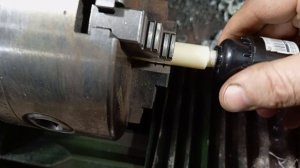 Как подвесить обычный патрон с лампочкой.