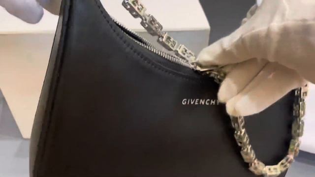 Givenchy Сумка Moon Cut Out small смотреть онлайн