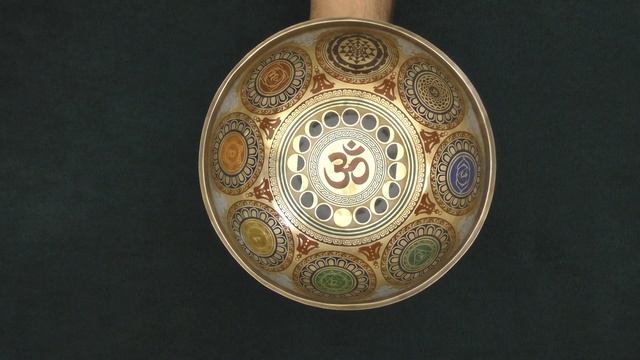 Поющая чаша Бутанская Color Ом и Чакры 21,2 см, Ми 167 Гц смотреть онлайн