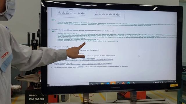 hướng dẫn sạc pin xe hybrid toyota p2 смотреть онлайн