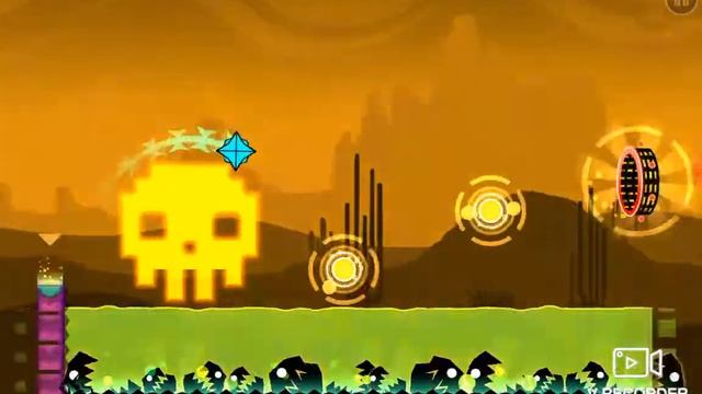Играю в геометрия деш уровень PRESS START смотреть онлайн