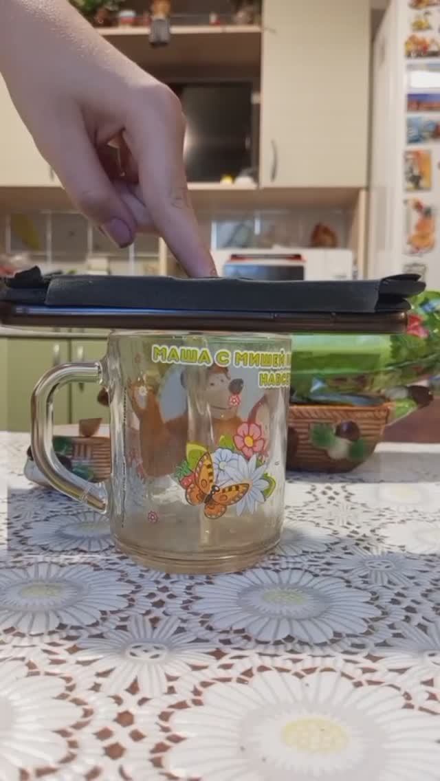 Вот как правильно наливать напиток! 🍸🍹🥂 #shorts #фокусы