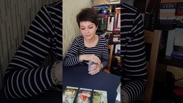 КТО К ВАМ НЕРАВНОДУШЕН / таро онлайн / онлайн расклад / онлайн гадание смотреть онлайн