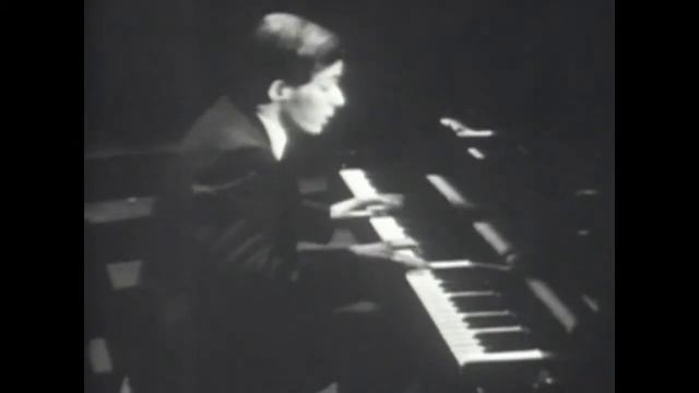 Glenn Gould - Bach, Partita No. 5 in G-major: II Allemande (OFFICIAL) смотреть онлайн