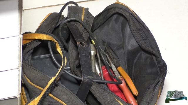 Crack, cocaína e dinheiro, são apreendidos em operação da Polícia Militar. смотреть онлайн