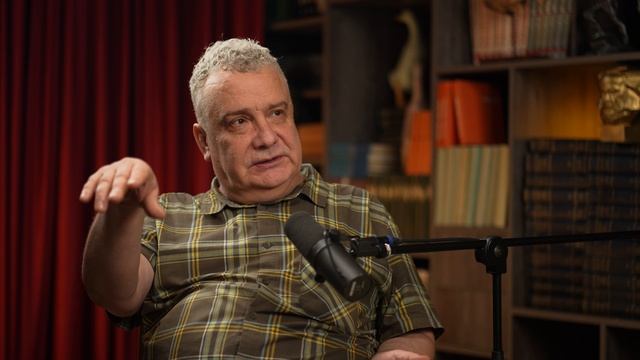 ВОЛГА-ВОЛГА-ВОЛГА: мокрые улицы, ржавые пароходы и потерянные пристани Казани.