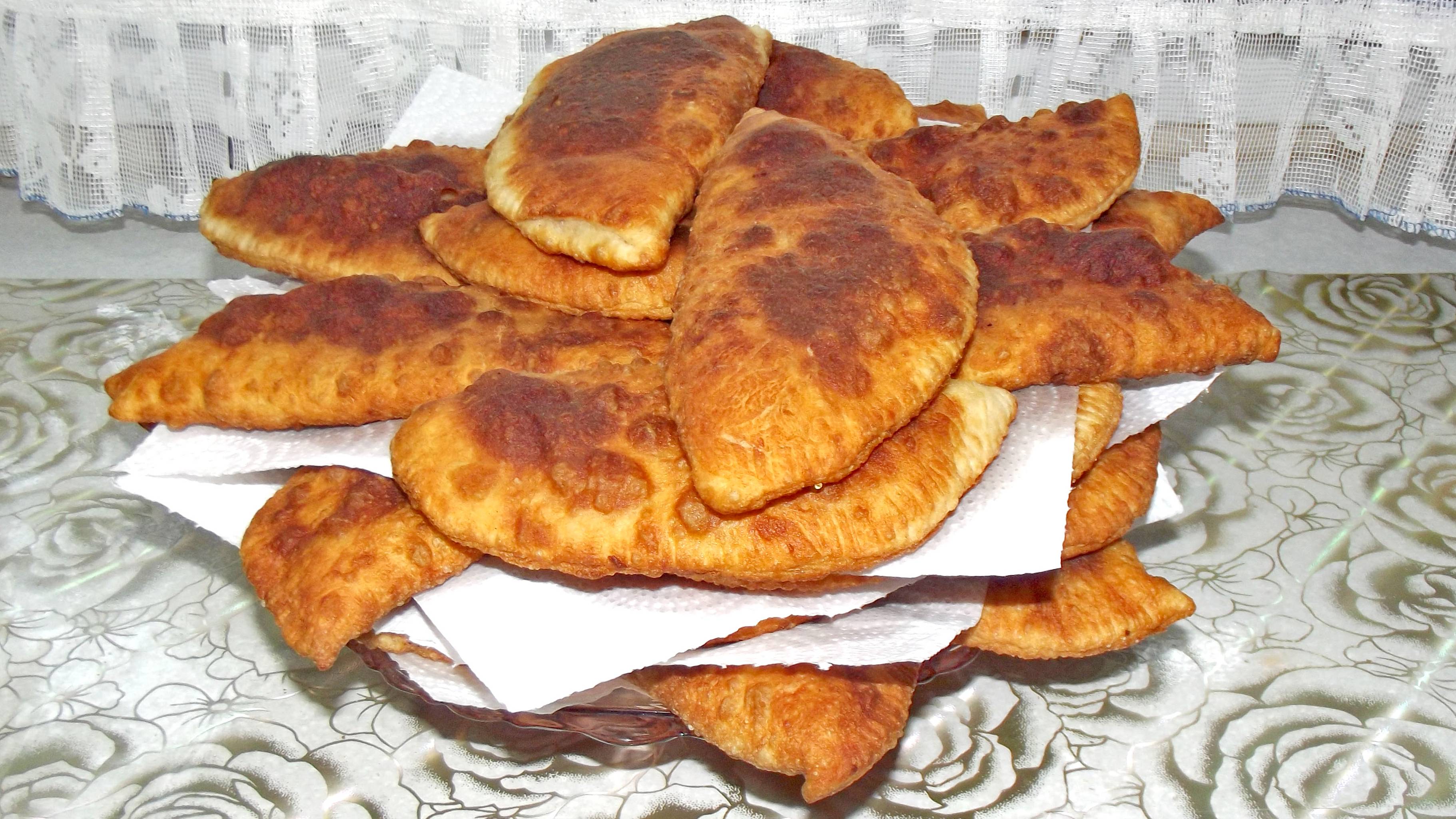 Чебуреки. Тесто на кефире. Попробуйте и вы влюбитесь в эти чебуреки