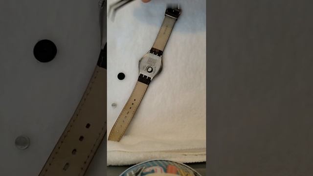 DIY REPLACE BATTERY ON SWATCH WATCH смотреть онлайн