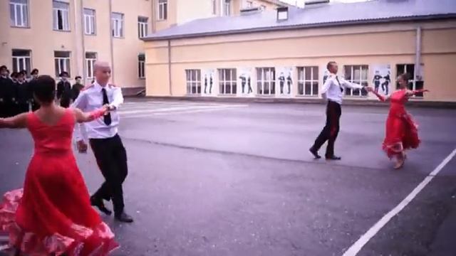 Торжественная линейка посвящённая Дню Знаний смотреть онлайн