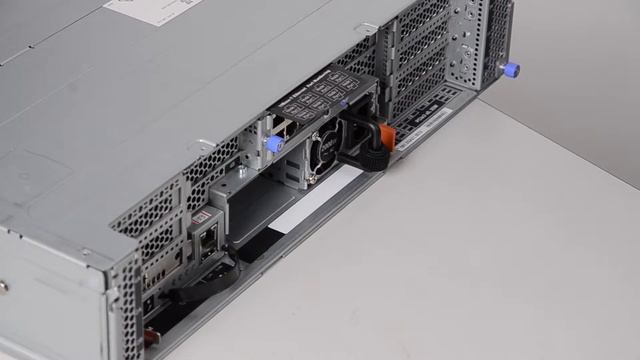 Lenovo ThinkSystem SD530 installing a hot-swap power supply смотреть онлайн