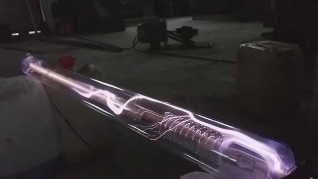 Изучение тлеющего разряда в аргоне при различных давлениях. смотреть онлайн