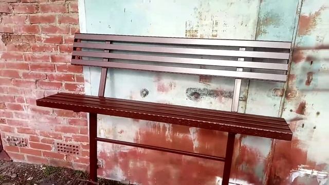 лавка со спинкой и обрамлением(русский узор).покраска шоколад полуглянец.