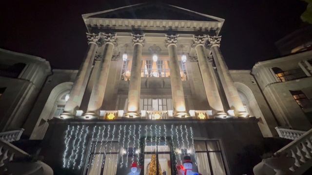 НОВЫЙ ГОД ВО ДВОРЦЕ смотреть онлайн