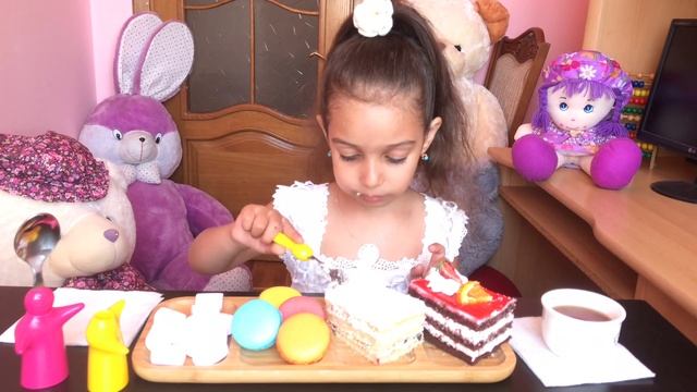 #mukbang #asmr #food РАЗГОВОРЫ О ТОМ О СЕМ / СЛАДКИЙ MUKBANG / asmr / Little Denizka смотреть онлайн